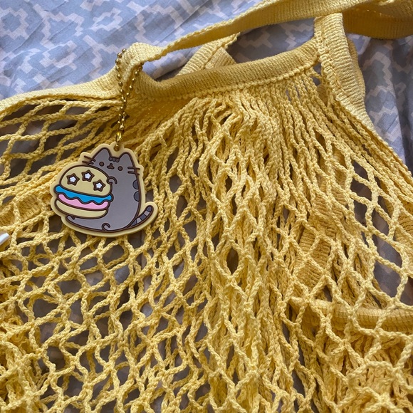 Hello Kitty Bundle - Picture 2 of 5